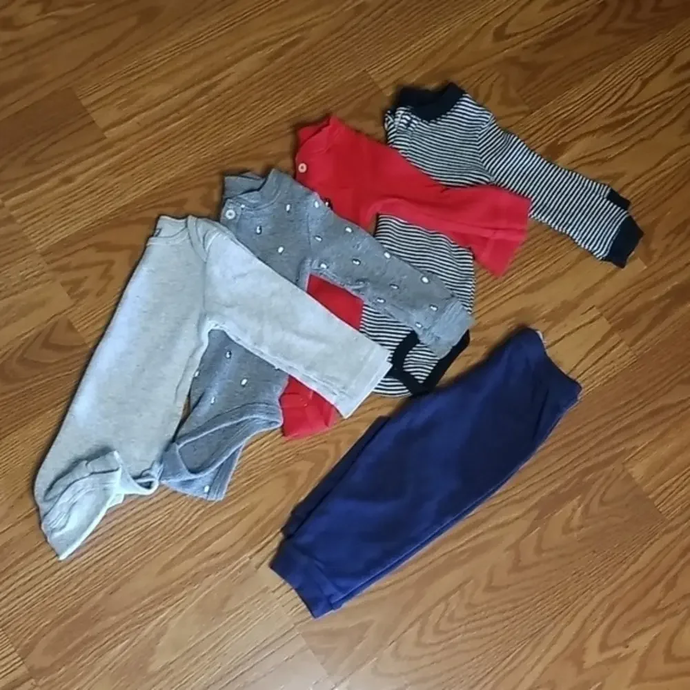 5 Carter's 12mo lots‎